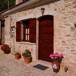 Arhontiko Kordopati Traditional 4*